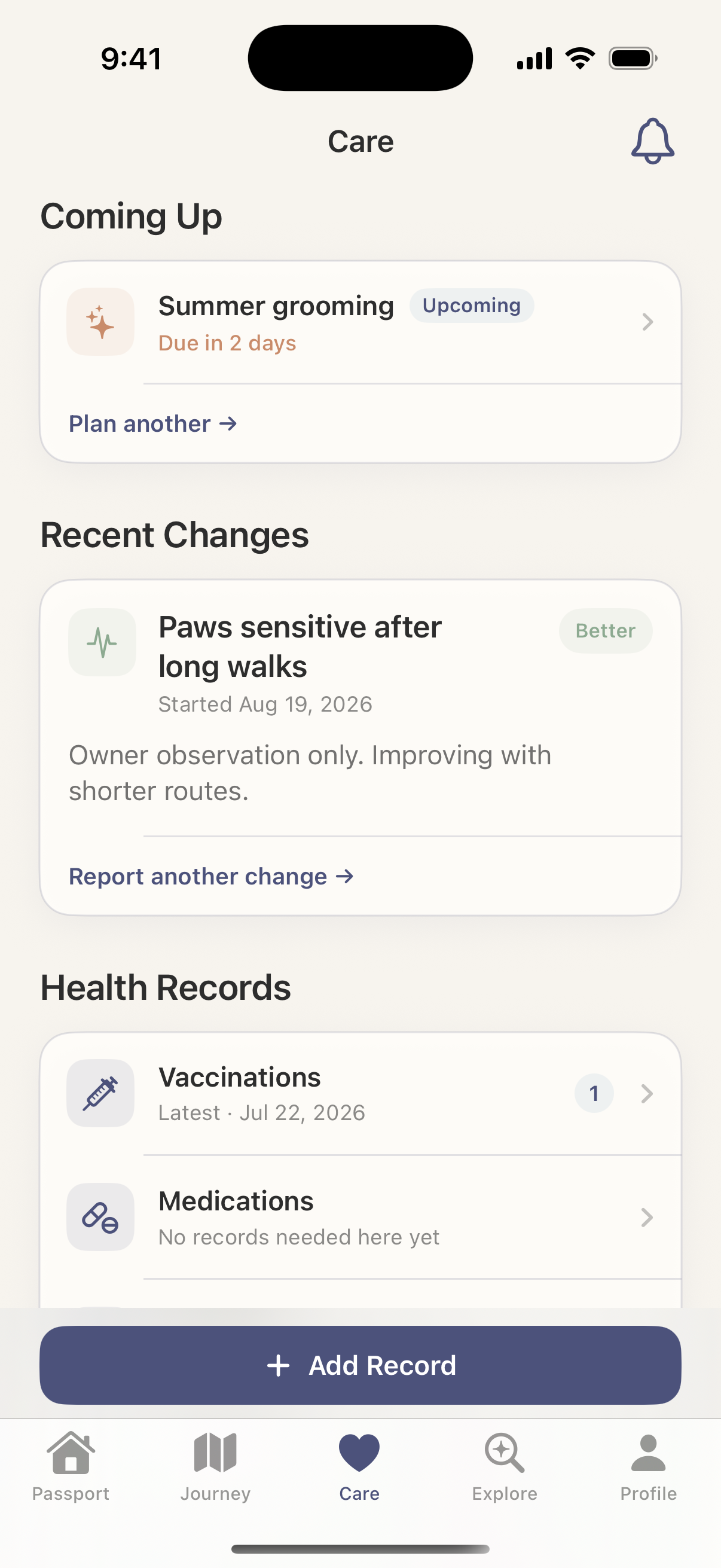Current Pawspods Care screen showing summer grooming, a recent observation, vaccinations, and medications
